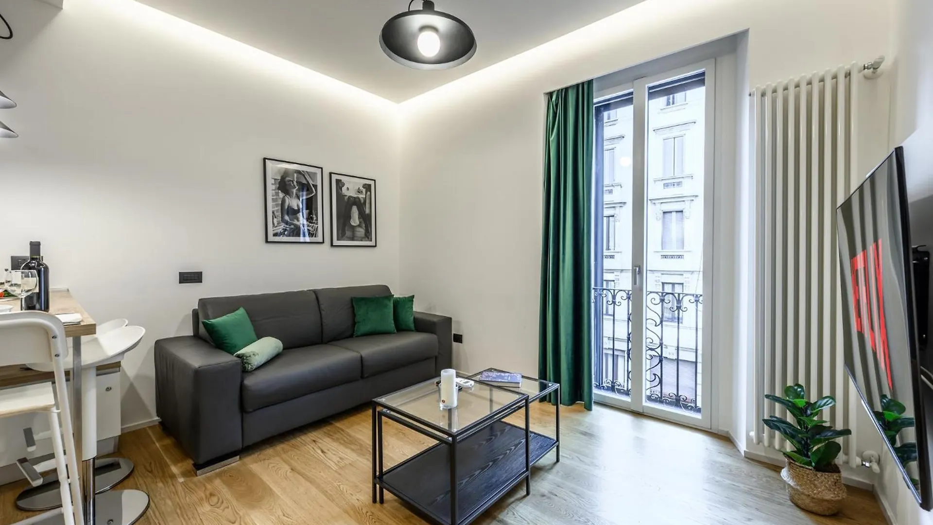 Deluxe Apartment In Brera-Duomo, Near Metro Milan