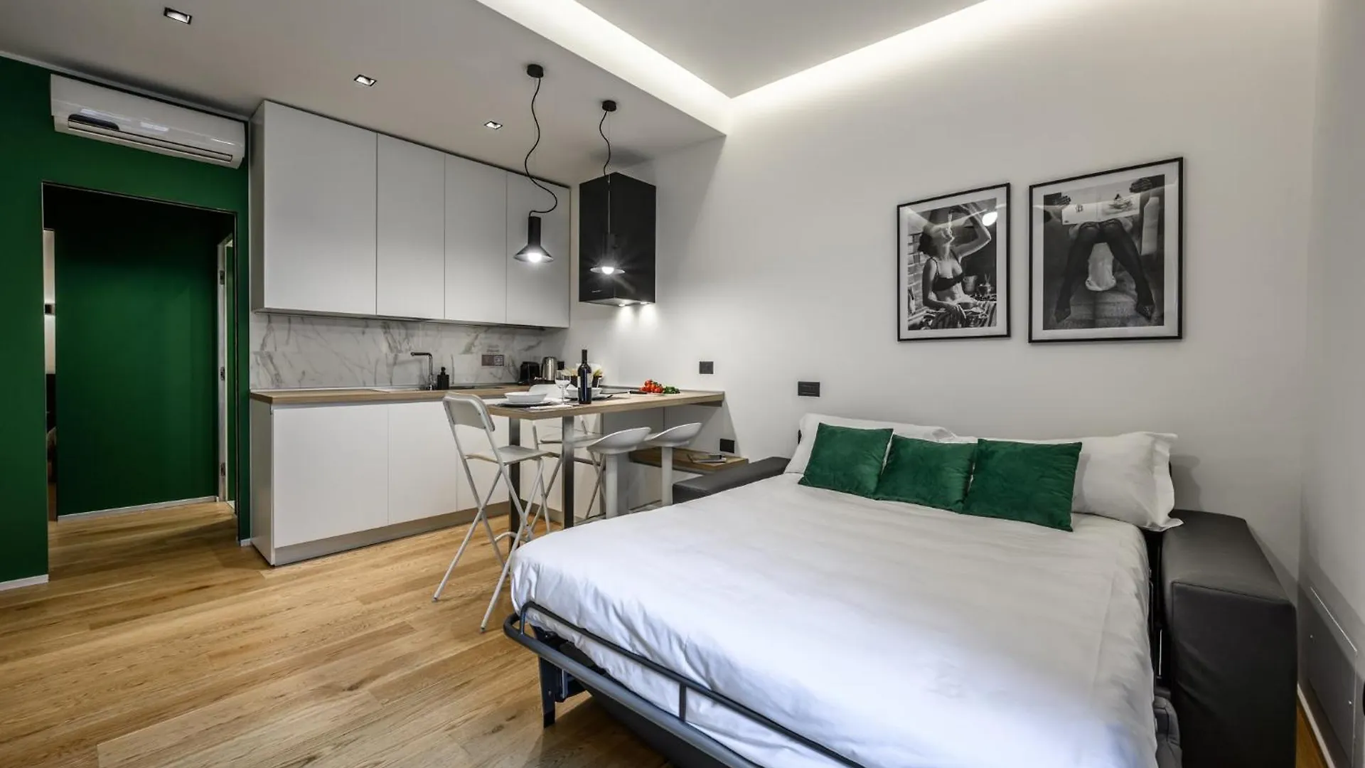 Deluxe Apartment In Brera-Duomo, Near Metro Milan Italy